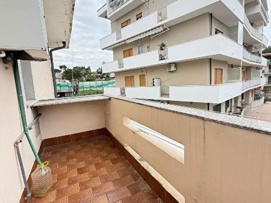 Immagine 25 di Quadrilocale in affitto  in Viale Maiella 23/a a Francavilla Al Mare