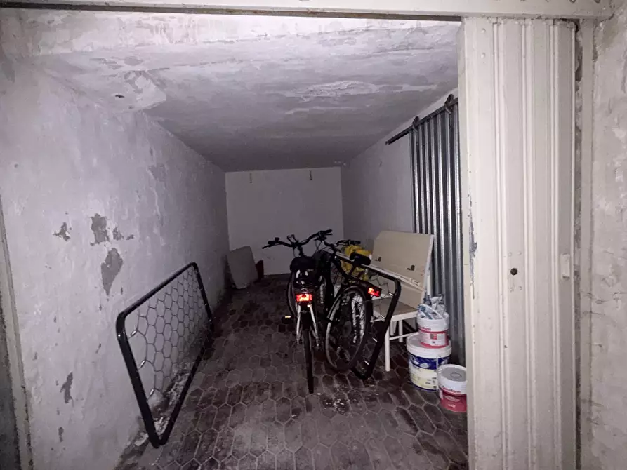 Immagine 6 di Garage in affitto  a Francavilla Al Mare