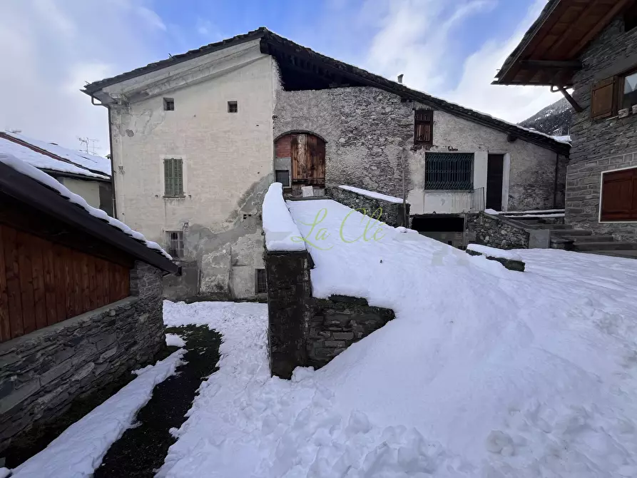 Immagine 32 di Trilocale in vendita  in Via Cesare Ollietti 13 a La Salle