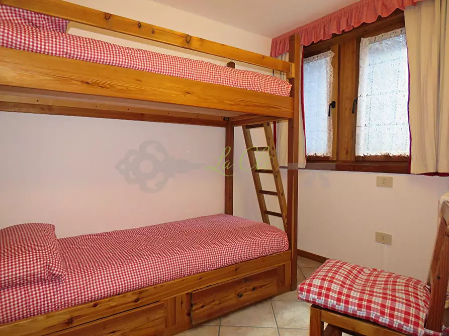 Immagine 16 di Quadrilocale in affitto  a Courmayeur