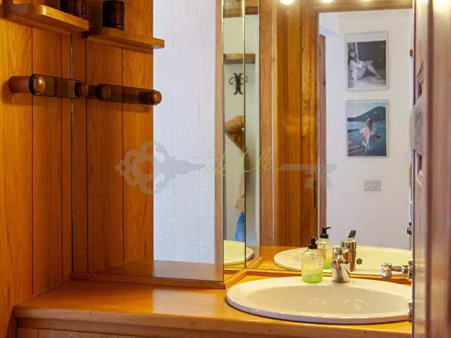 Immagine 29 di Quadrilocale in affitto  a Courmayeur