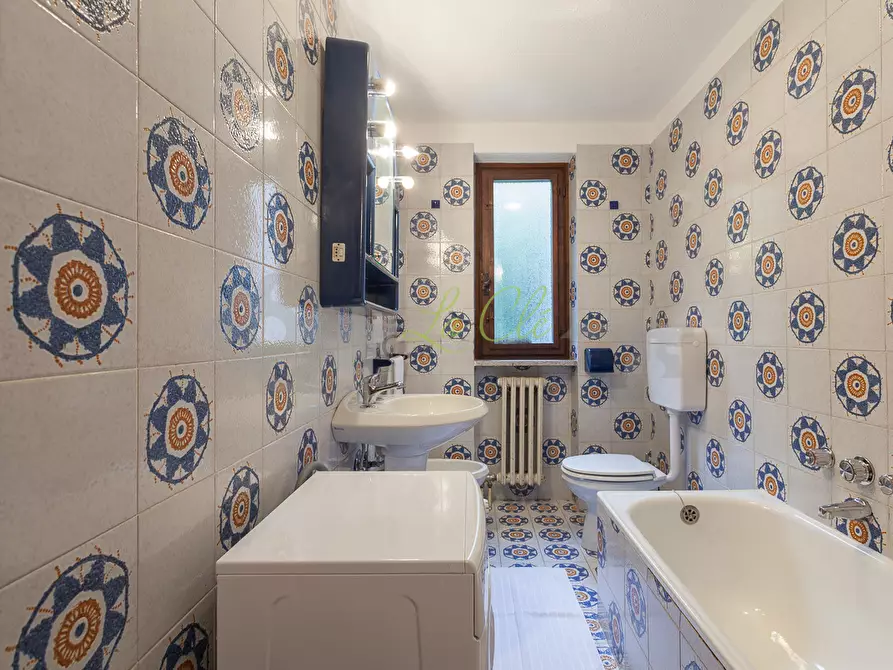 Immagine 9 di Trilocale in affitto  a Pre'-Saint-Didier