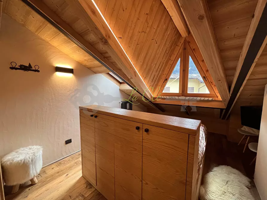 Immagine 19 di Trilocale in affitto  a Courmayeur