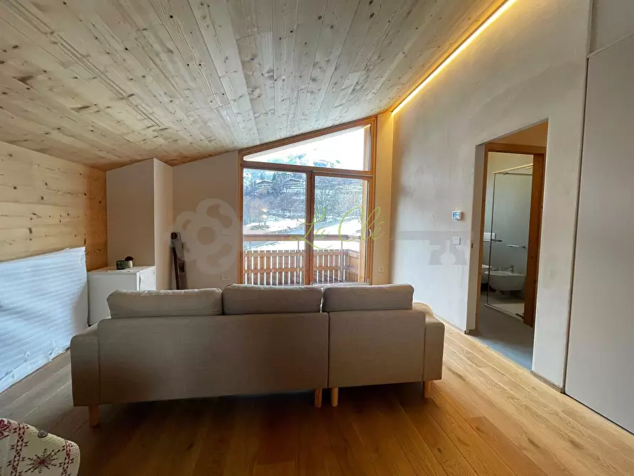 Immagine 9 di Trilocale in affitto  a Pre'-Saint-Didier