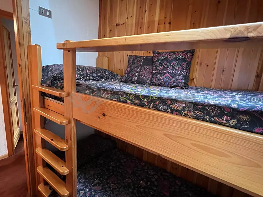 Immagine 12 di Quadrilocale in vendita  a Courmayeur