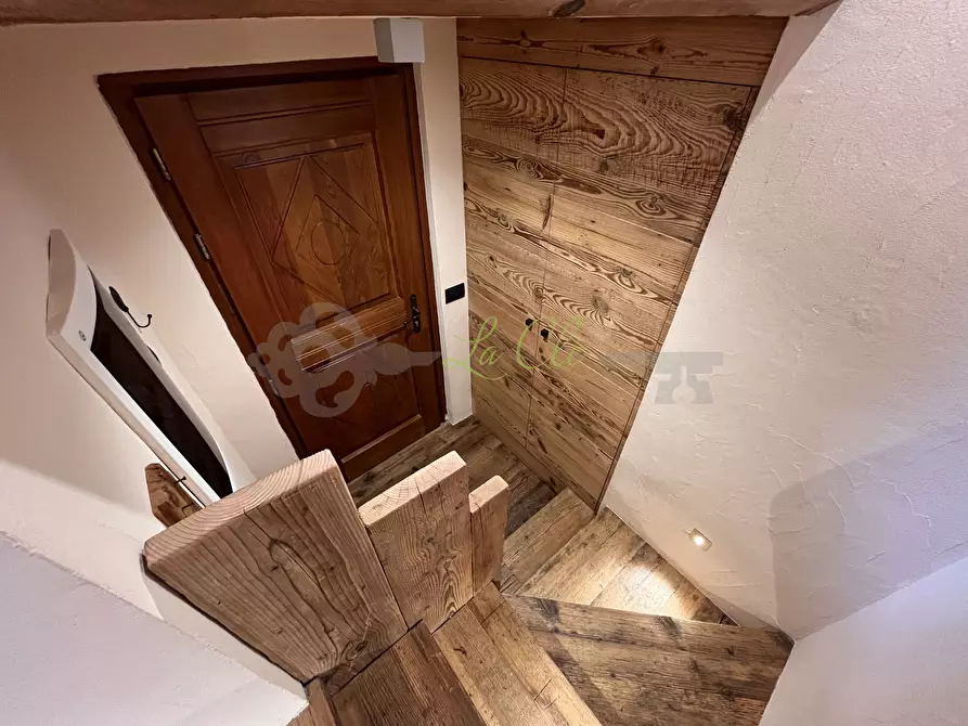 Immagine 34 di Trilocale in affitto  a Courmayeur