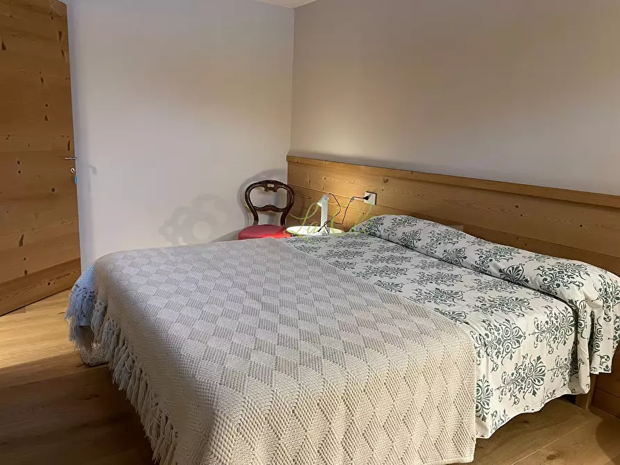 Immagine 10 di Trilocale in affitto  a Pre'-Saint-Didier