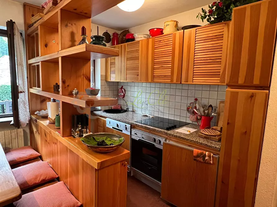 Immagine 6 di Quadrilocale in vendita  a Courmayeur