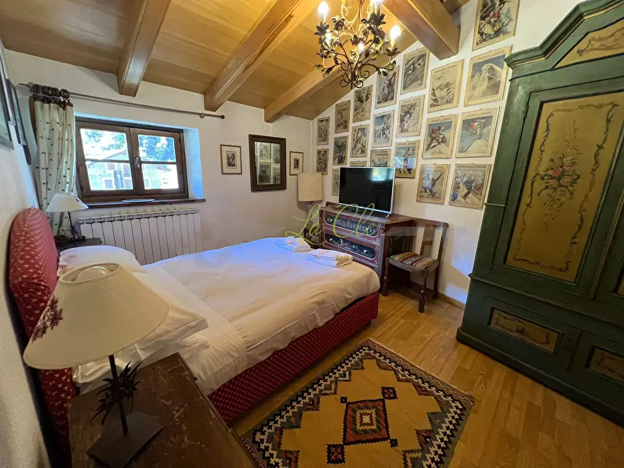 Immagine 8 di Quadrilocale in vendita  a Courmayeur