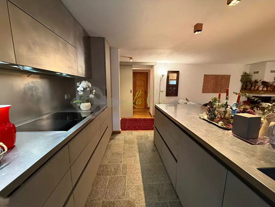 Immagine 16 di Trilocale in vendita  a Courmayeur