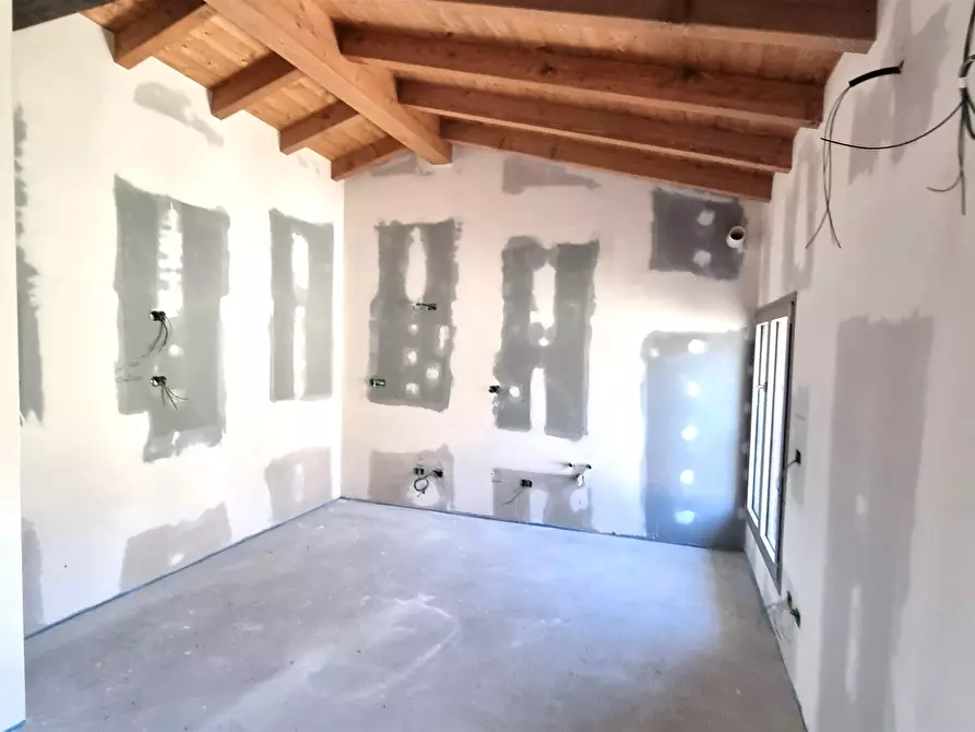 Immagine 2 di Trilocale in vendita  in via mazzini 10 a Langhirano