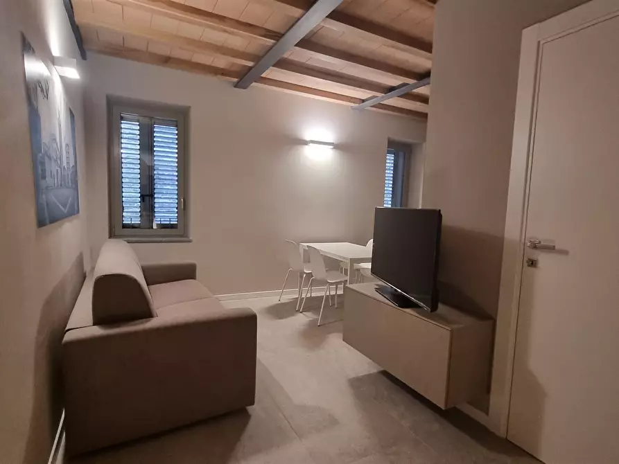 Immagine 4 di Bilocale in affitto  in Borgo Naviglio 1 a Parma