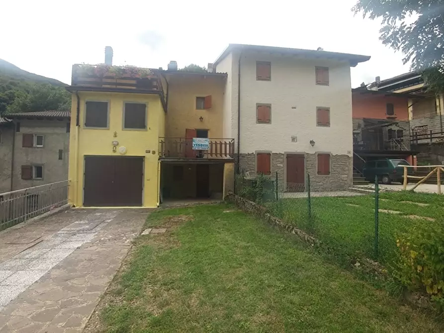 Immagine 1 di Porzione di casa in vendita  in Via Taburri 1113 a Fanano