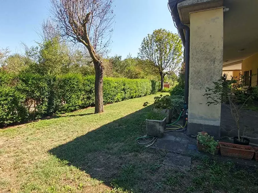 Immagine 29 di Villa in vendita  in Stradello Giovanardi 95 a Modena