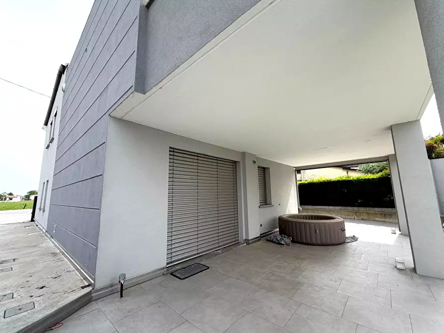Immagine 19 di Porzione di casa in vendita  a Rovigo