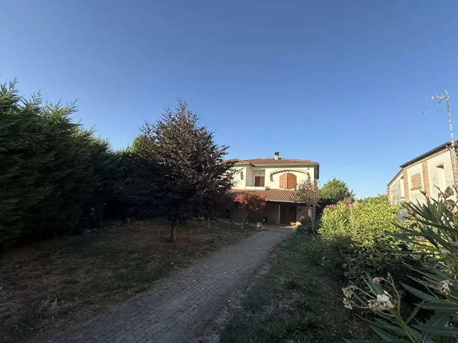 Immagine 2 di Casa indipendente in vendita  in Via Concilio Vaticano II 110 a Rovigo