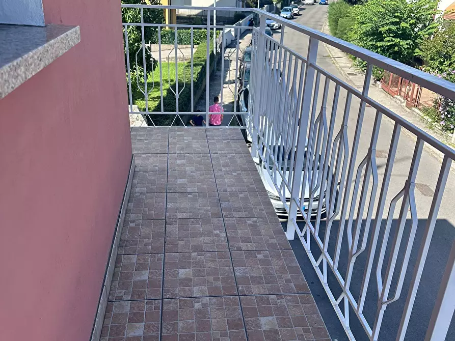 Immagine 9 di Stanza singola in affitto  a Rovigo