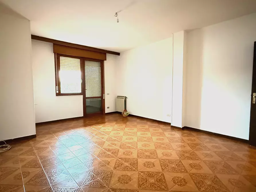 Immagine 2 di Quadrilocale in vendita  a Rovigo
