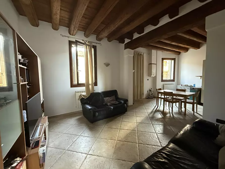 Immagine 1 di Bilocale in vendita  in Via Girolamo Savonarola 131 a Rovigo