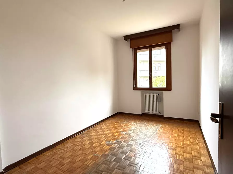 Immagine 9 di Quadrilocale in vendita  a Rovigo