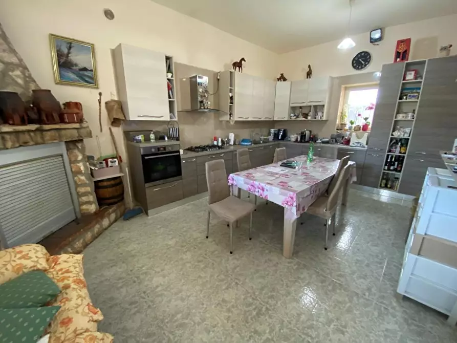 Immagine 9 di Villa in vendita  in Via nuova Acquaviva 3 a Casamassima