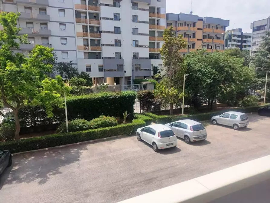 Immagine 15 di Trilocale in vendita  in Via Rocco di Cillo 1 a Bari