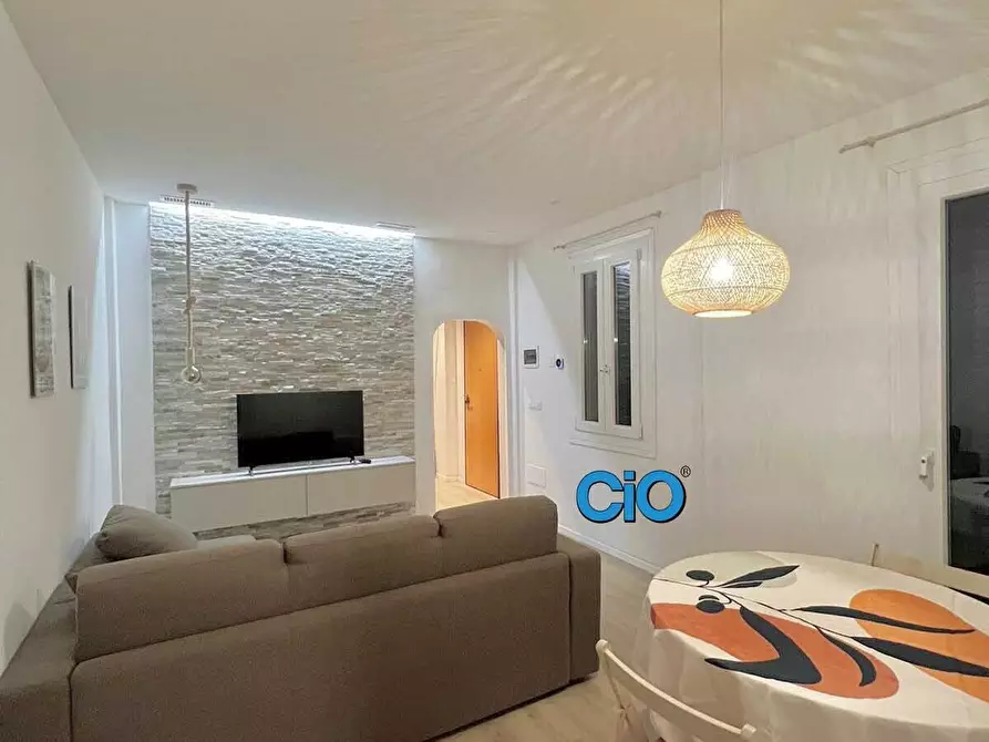 Immagine 1 di Attico in affitto  a Bologna