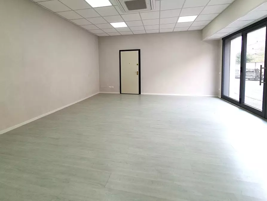 Immagine 3 di Locale commerciale in vendita  in TRAV. VIA MILANO a Brescia