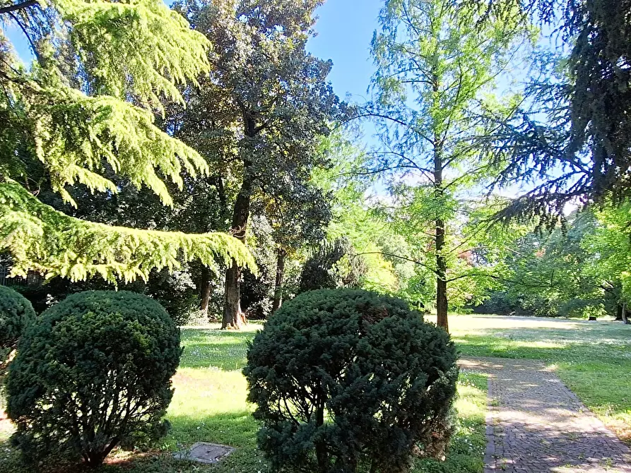 Immagine 2 di Quadrilocale in vendita  a Brescia