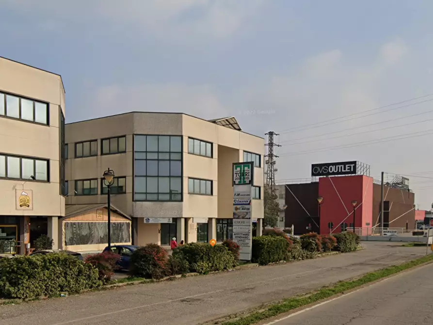 Immagine 1 di Locale commerciale in vendita  in Strada Mantova a Marmirolo