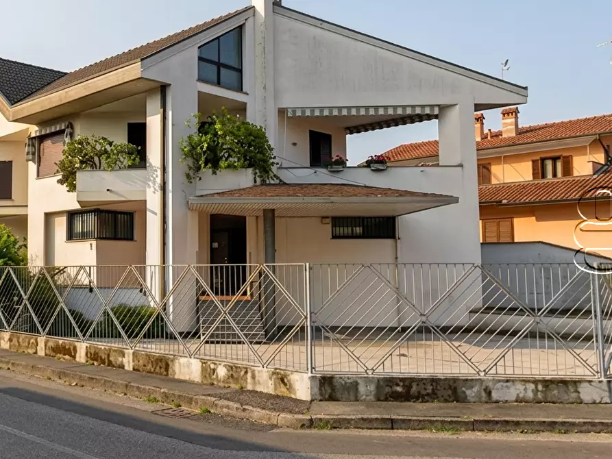 Immagine 43 di Villa in vendita  a Parabiago