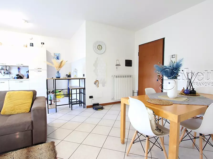 Immagine 9 di Trilocale in vendita  in giacomo leopardi a Lainate