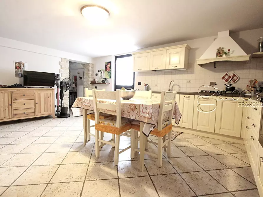 Immagine 36 di Villa in vendita  in Via Luigi Pirandello a Nerviano