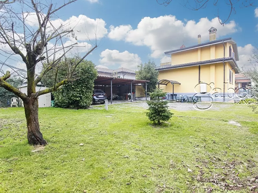 Immagine 1 di Villa in vendita  in Via Luigi Pirandello a Nerviano