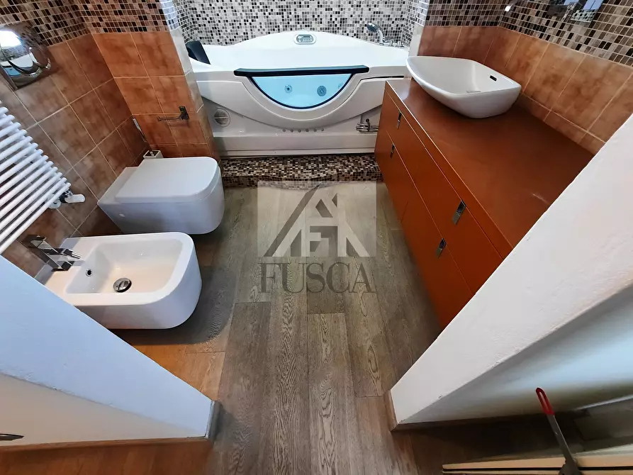 Immagine 17 di Villa in vendita  in Via Sottomonte a Capannori