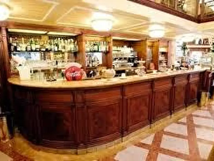 Immagine 1 di Bar / Ristorante in vendita  in Via Giuseppe Mazzini a Viareggio
