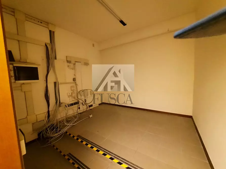 Immagine 14 di Capannone industriale in affitto  in Viale G. Puccini a Lucca