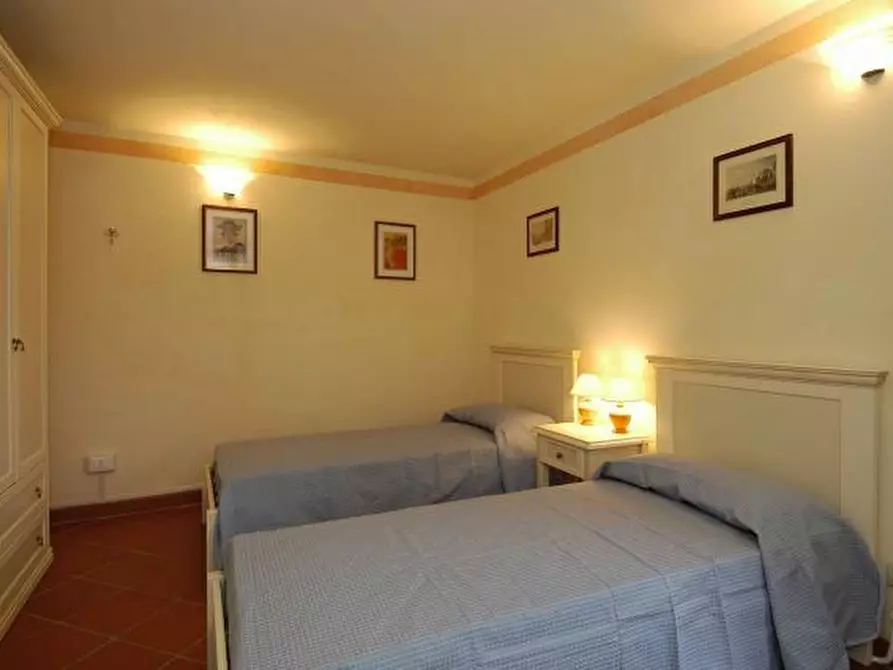 Immagine 24 di Affittacamere in affitto  in Via dei Pieroni a Capannori
