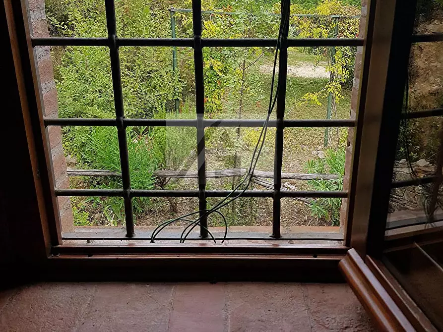 Immagine 30 di Rustico / casale in vendita  in di ronchi a Capannori