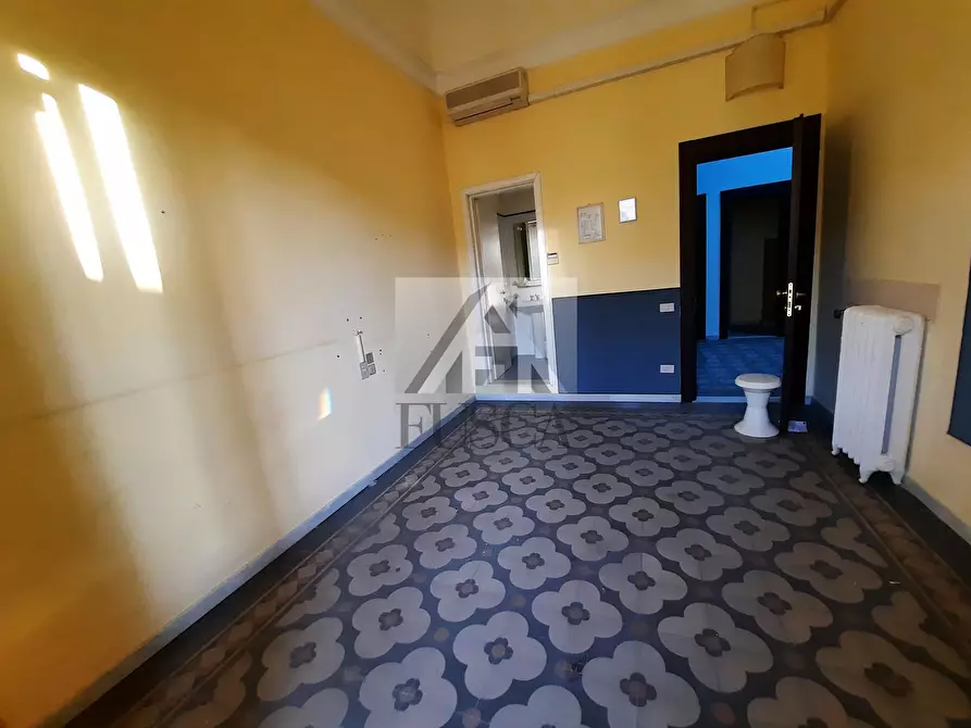 Immagine 8 di Albergo/B&B/Residence in vendita  in via carrara a Viareggio