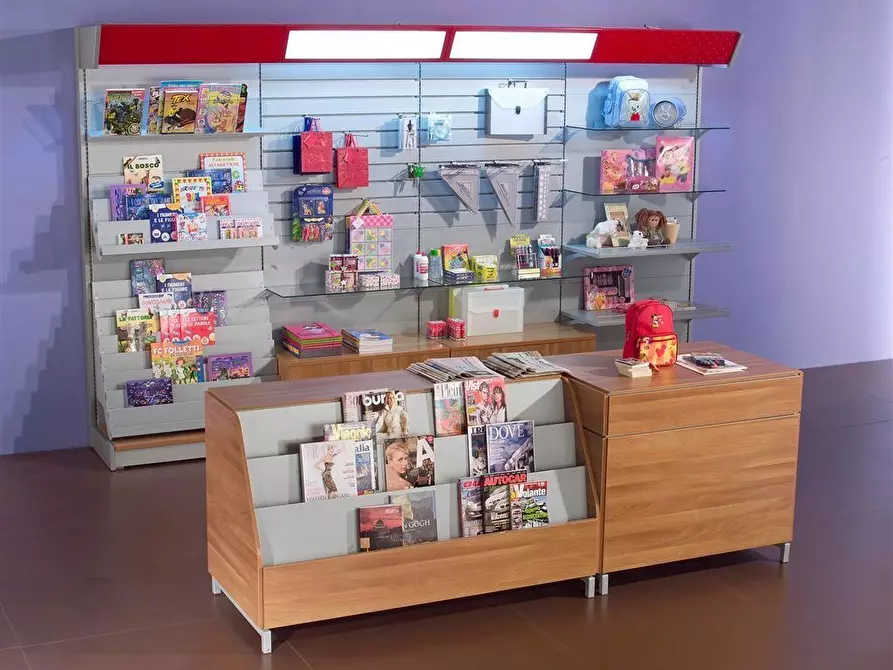 Immagine 5 di Edicola in vendita  in Via santa croce 109 a Lucca