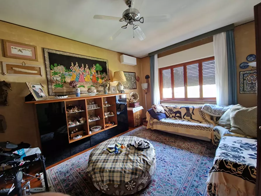 Immagine 2 di Villa in vendita  in Via del Bozzo a Lucca