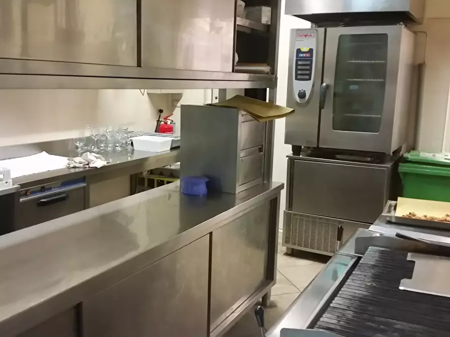 Immagine 4 di Bar / Ristorante in vendita  in Viale Europa a Viareggio