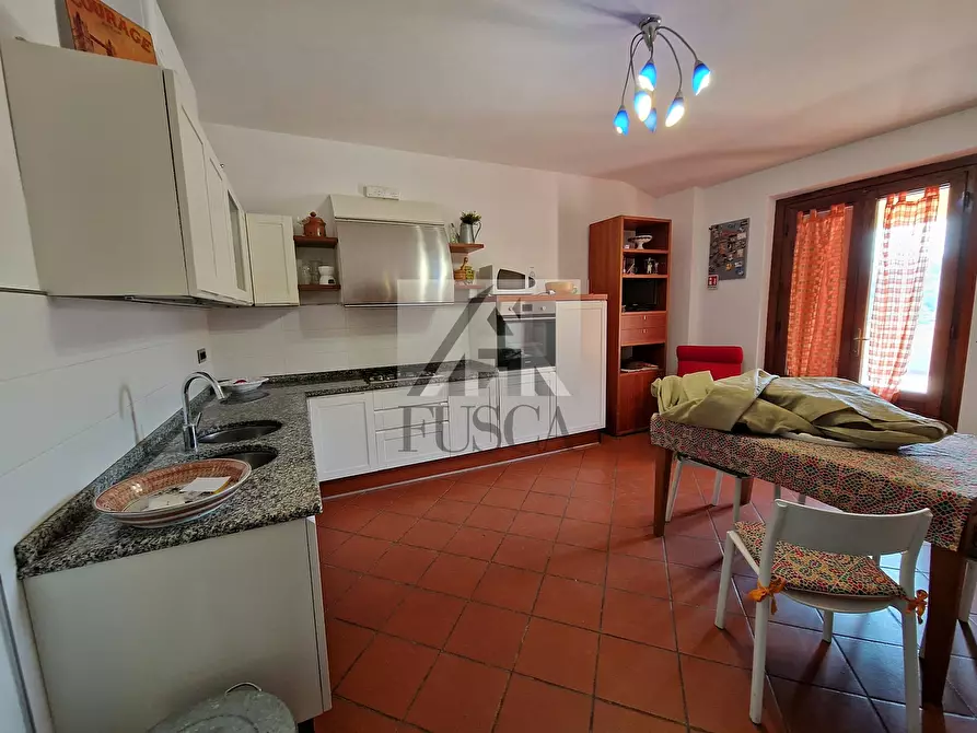 Immagine 58 di Villa in vendita  in via vecchia i a Lucca