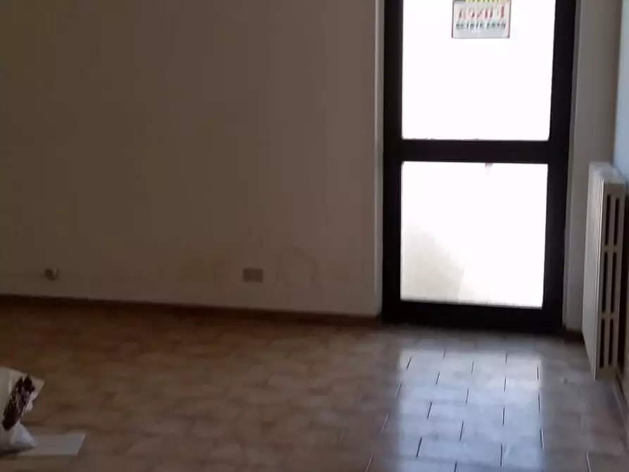 Immagine 14 di Ufficio in vendita  in Viale G. Puccini a Lucca