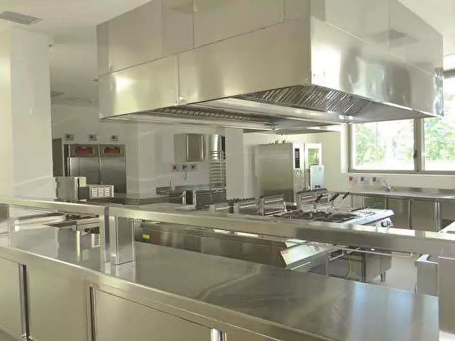 Immagine 10 di Bar / Ristorante in vendita  in casalino a Capannori