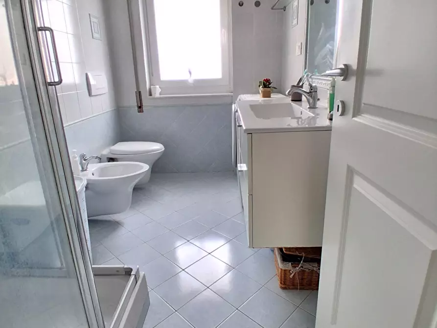 Immagine 13 di Quadrilocale in vendita  in Via Cesare Sardi a Lucca