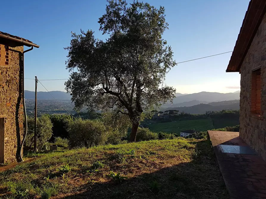 Immagine 7 di Rustico / casale in vendita  in Via di Matraia a Capannori