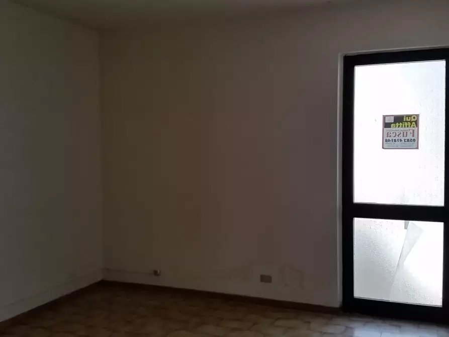 Immagine 13 di Ufficio in vendita  in Viale G. Puccini a Lucca