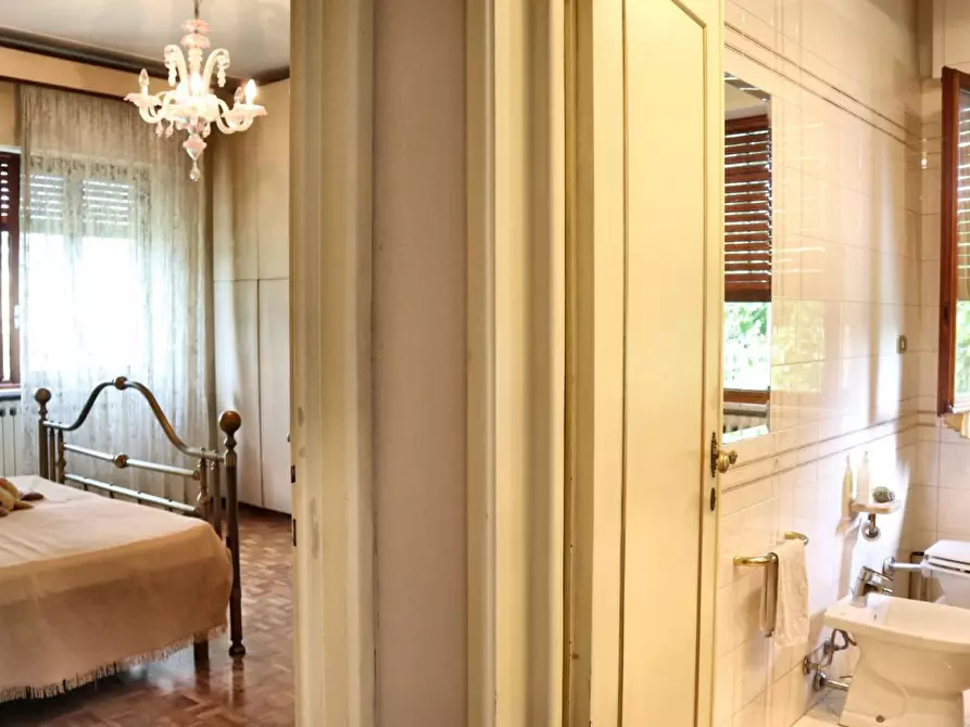 Immagine 29 di Villa in vendita  in Via Ceppo di Melo a Lucca